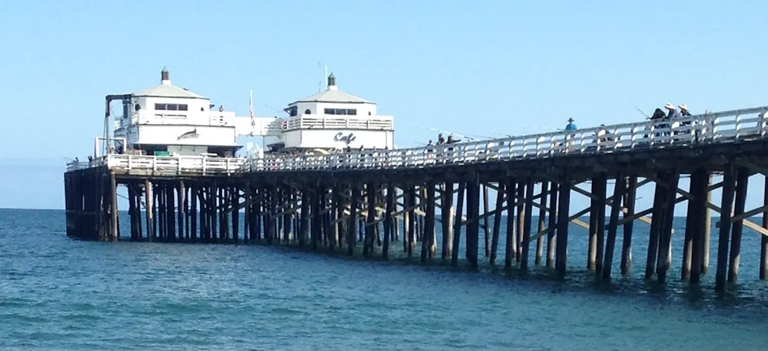 Malibu Pier next to Surfrider Beach