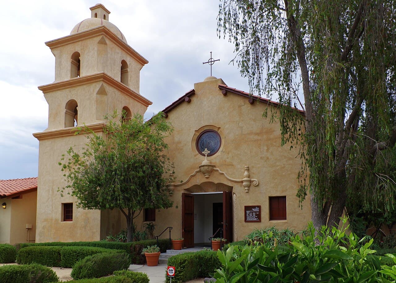 Ojai, California — St. Thomas Aquinas Chapel, 130 W. Ojai Ave. Ojai